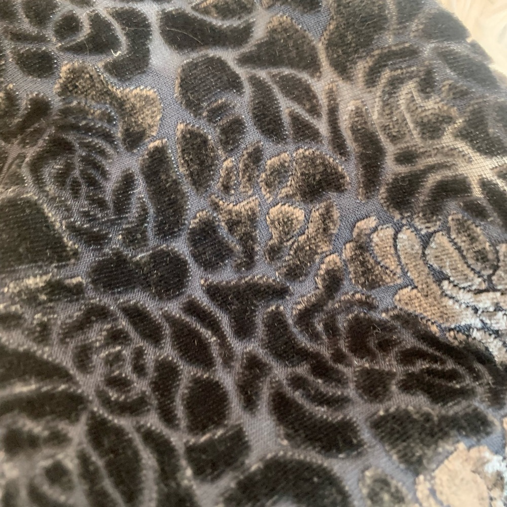 Velvet Scarf - Picture 4 of 4